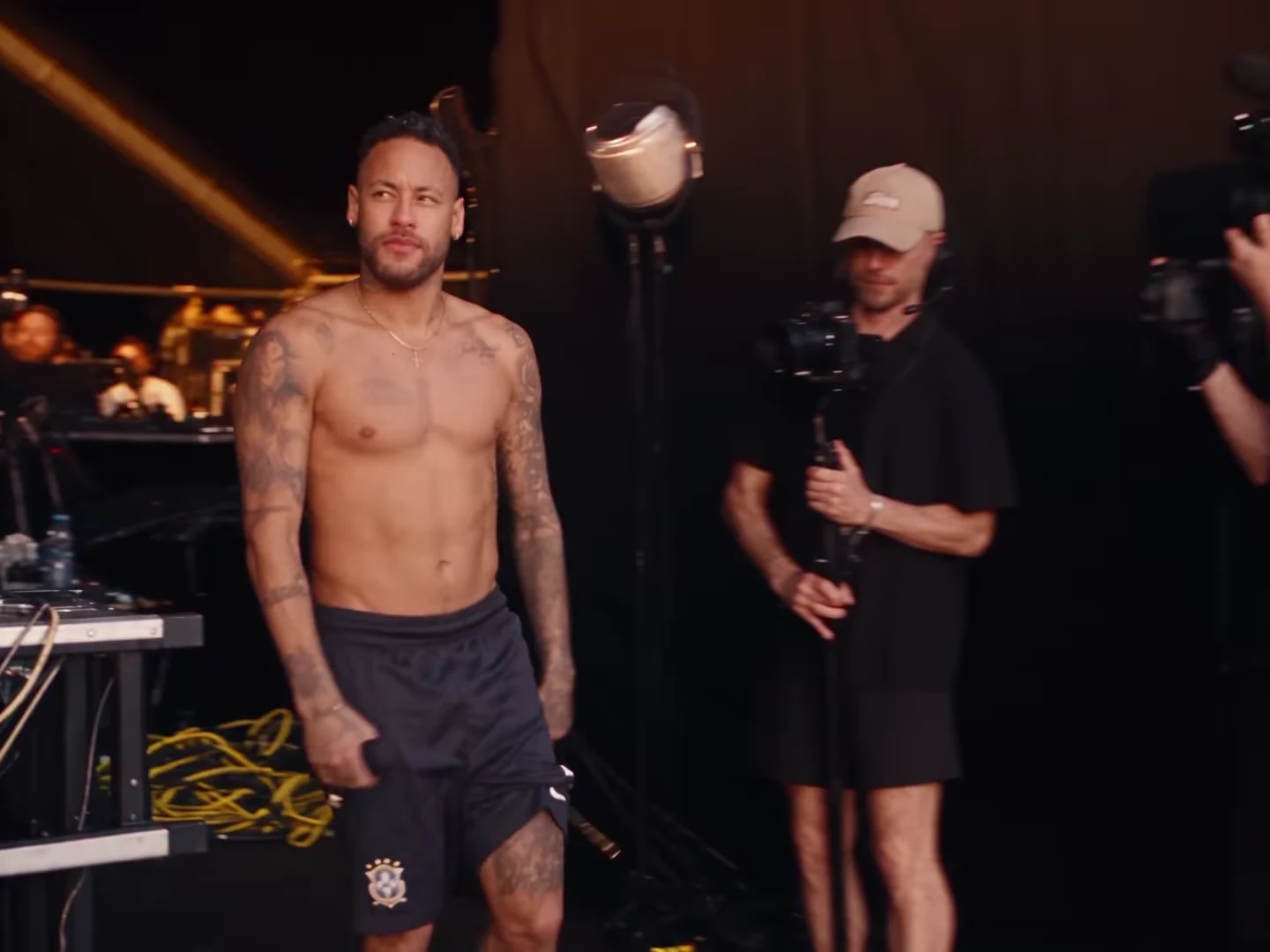 Stage performer in the Lil Yachty Walkout source video