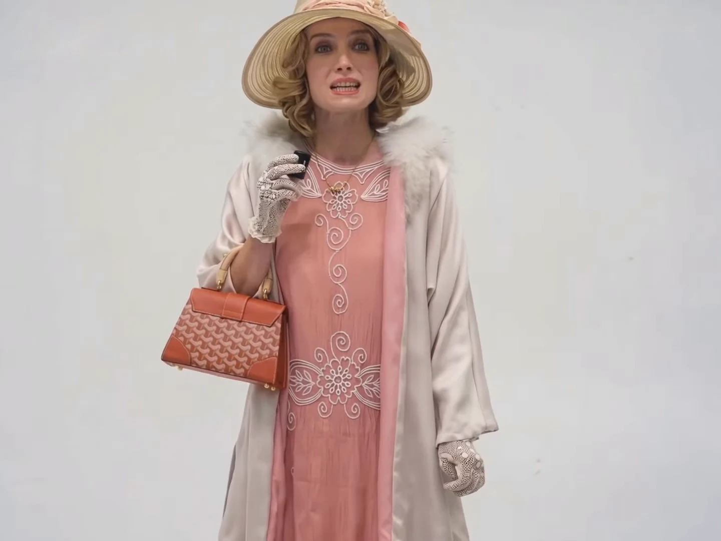 Handbag character in the Flat Cap Tweaking source video